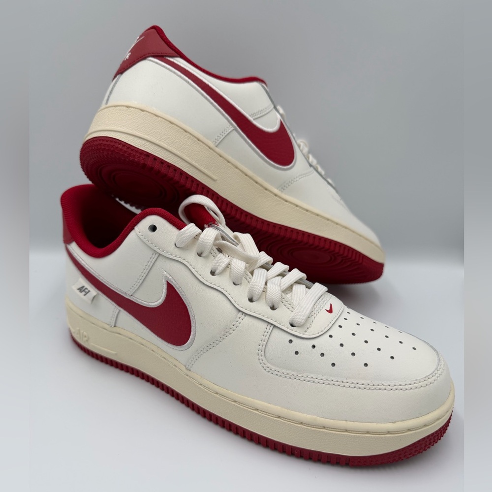 Nike color is “Red Coconut Milk”’ White and Burgundy and cream. Men’s size 8.5
